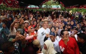 Mantap, Ganjar Datang Petani Rembang Senang
