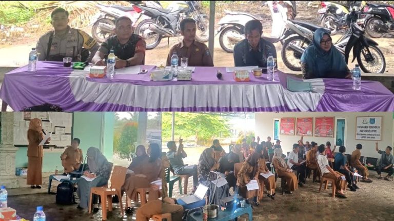 Pantau Bantuan BLT Tepat Sasaran, Anggota Koramil 413-08/Sungai Selan Monitor Langsung Kegiatan Musdes.