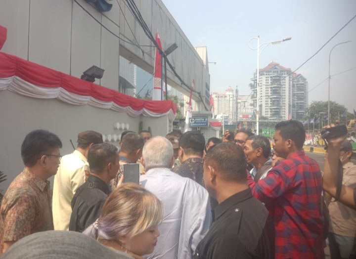 Panik Kalah di MA, Kaki Tangan Nadiem Usir Wartawan di Kampus Trisakti