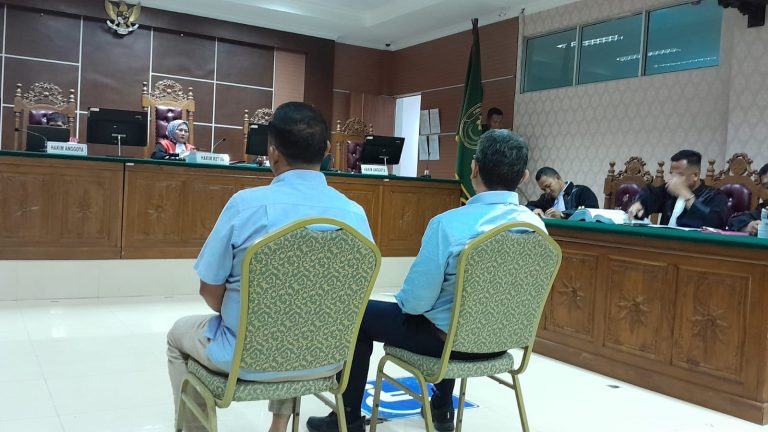 Saksi Heriyana dan Budi Kristanto Memberi Keterangan di Sidang Mikol