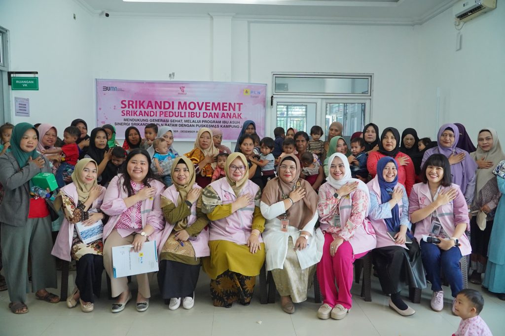Srikandi PLN Batam Peduli Ibu dan Anak di Kampung Jabi melalui Program Ibu Asuh