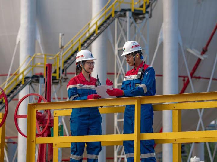 Janggal Kasus Pertamina, Kejaksaan Agung Diminta Periksa Broker Minyak dan Lima Perusahaan Pengangkut Minyak yang Diduga Mark Up Hingga 30 Persen