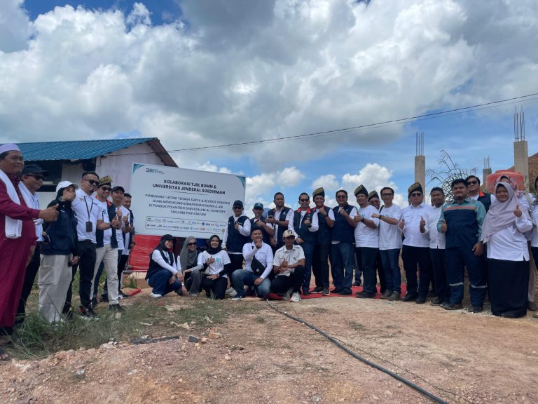 Kolaborasi 23 BUMN, PLN Batam Hadirkan Keberlanjutan Energi Listrik dan Air Bersih di Pondok Pesantren Al-Gontory