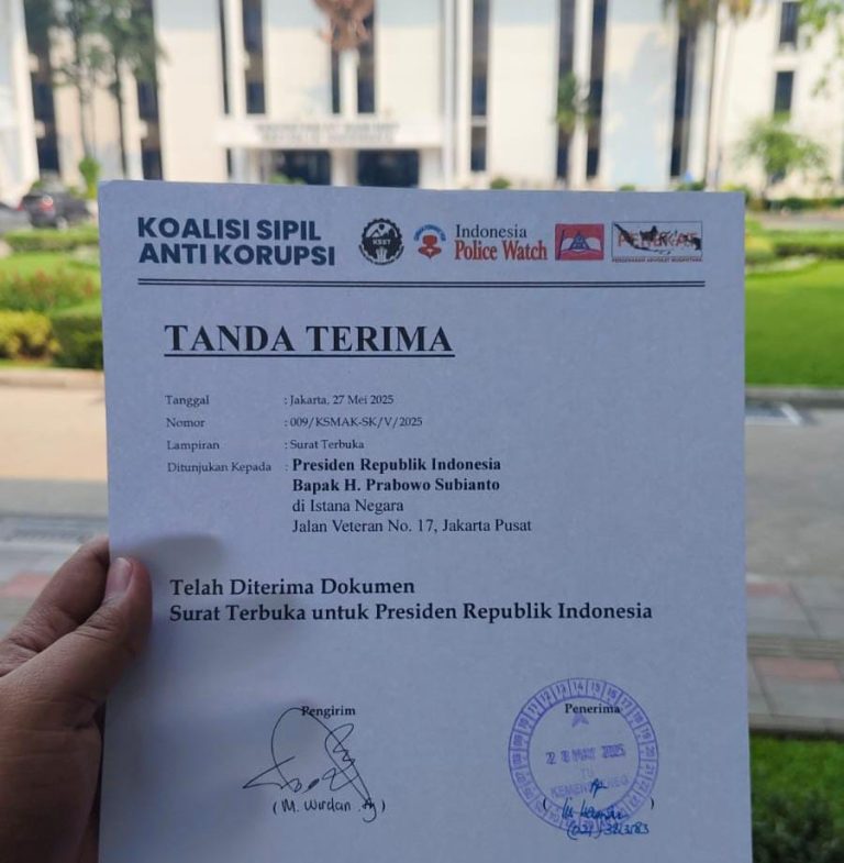 Koalisi Sipil Masyarakat Anti Korupsi Kirimkan Buku “Berantas Korupsi, Sembari Korupsi” kepada Presiden Prabowo dan Surat Terbuka Melaporkan Dugaan Korupsi Triliuan di PLN EPI