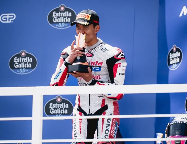 Cetak Sejarah Baru, Veda Ega Pratama Raih Podium Perdana di Moto3